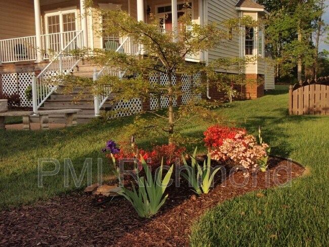 Building Photo - 9005 Brevet Ln