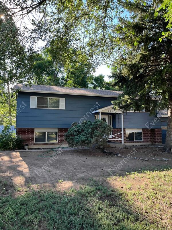 Building Photo - 1413 S Bryan Ave