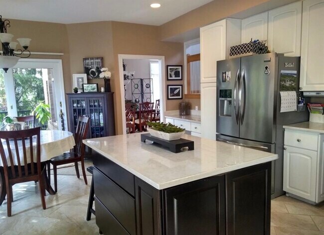 Foto del edificio - 42744 Shortridge Dr
