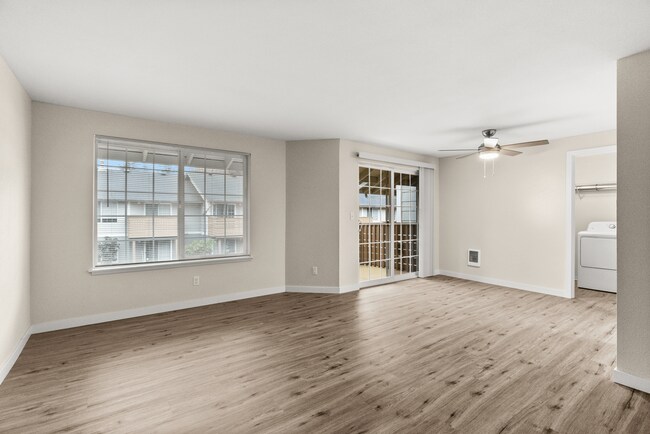 Apartamento de lujo de 2 habitaciones y 1 baño - 909 pies cuadrados - Willow Hill Apartments