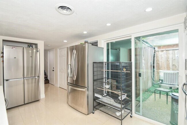 Foto del edificio - 6304 Riverview Way