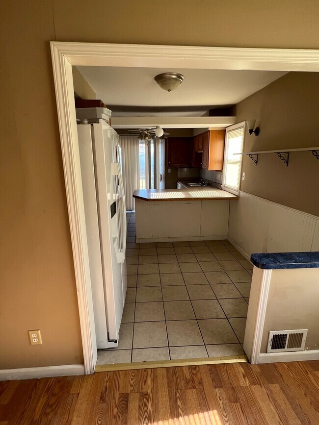 23148 Hoover Ave, Hazel Park, MI 48030 House Rental in Hazel Park, MI