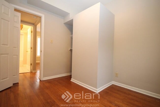 Foto del edificio - 1354 W Argyle St
