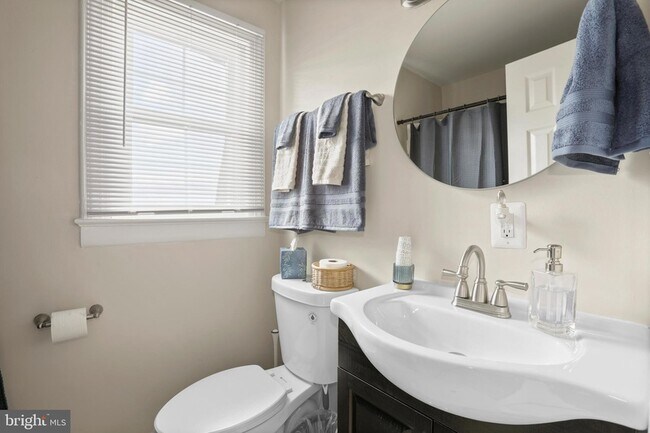 Foto del edificio - 1900 Princess Anne St