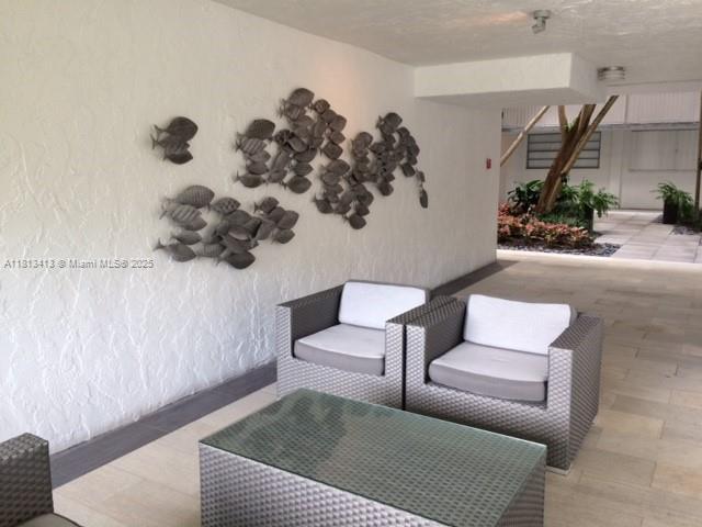 Foto del edificio - 680 NE 64th St