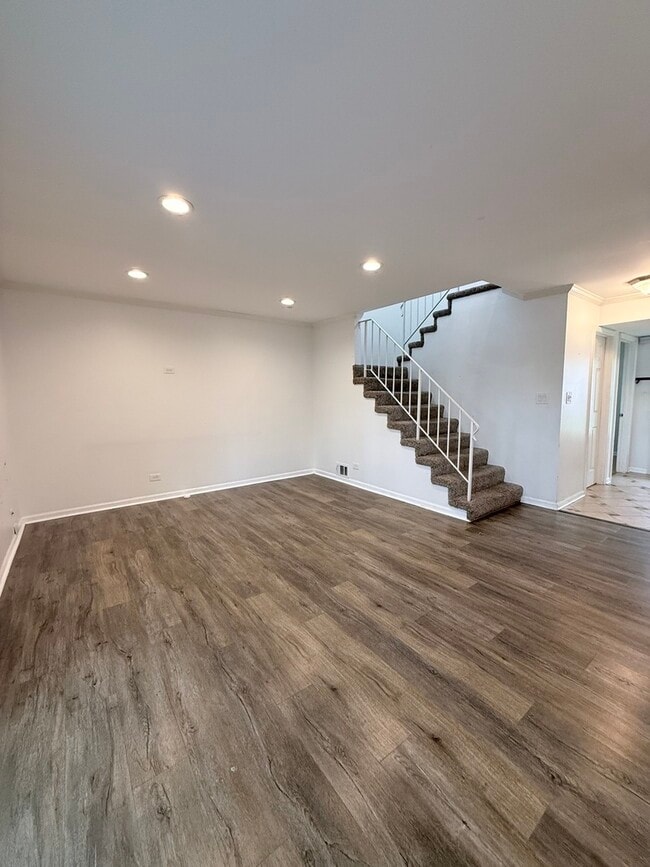 Building Photo - 2023 Raleigh Pl