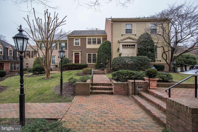 Foto del edificio - 5103 Westbard Ave