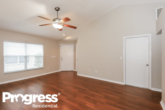 Building Photo - 6646 Summer Cove Dr