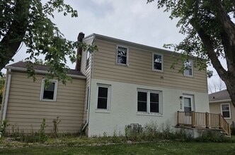 Building Photo - 1636 Edison St