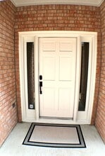 Building Photo - 913 Birdsall St