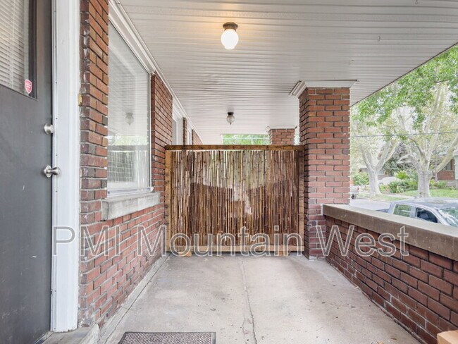 Foto del edificio - 1134 S McClelland St
