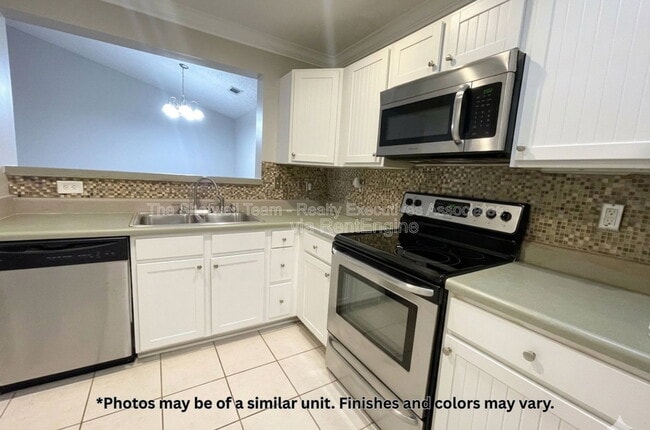 Building Photo - 3708 Spruce Ridge Way