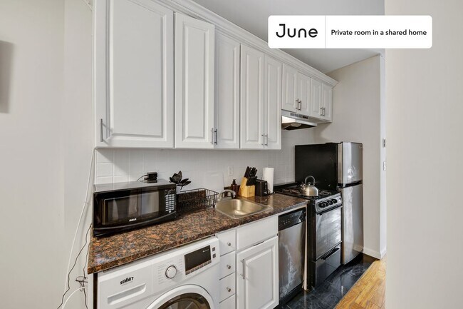 Foto del edificio - Room in Shared 3 bed/1 bath home