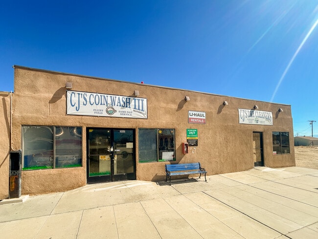 Building Photo - 2650 Diamond St