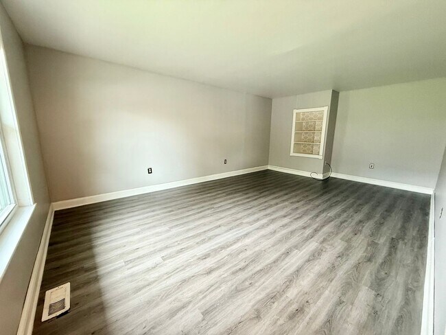 Foto del edificio - Three bedroom townhouse in beautiful Whitp...