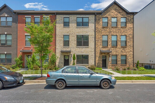 Building Photo - 4322 Roland Heights Ave