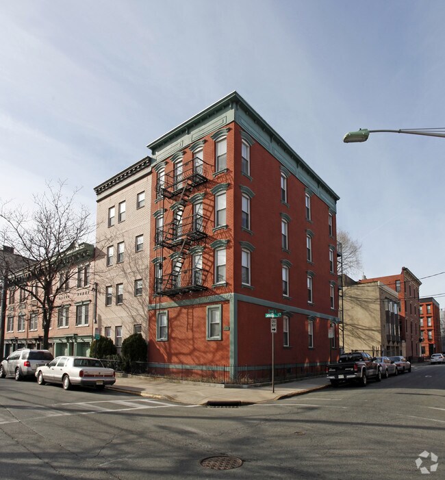 Foto del edificio - 132 Jefferson St