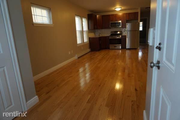 Foto del edificio - 7202 Juniper Valley Rd