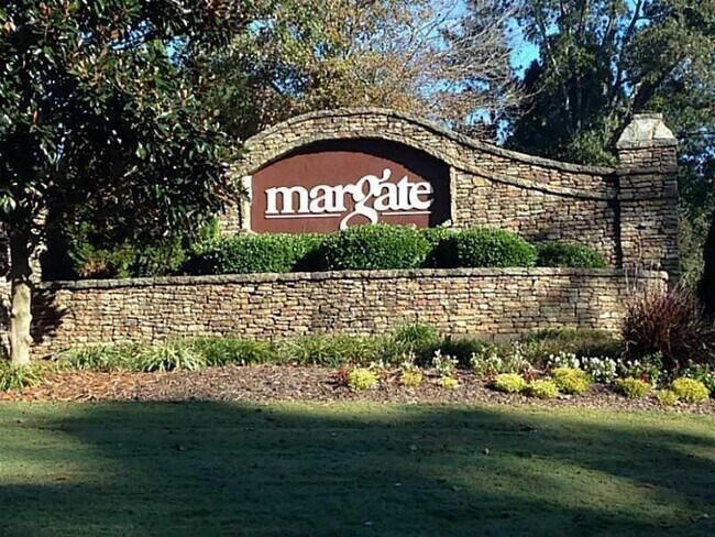 Building Photo - 2070 Melrose Trce