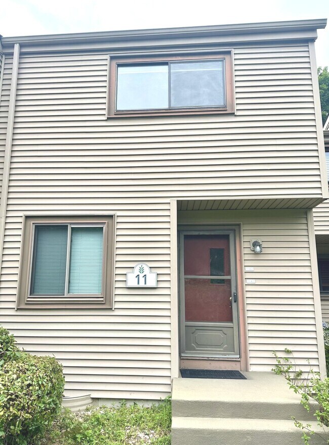 Foto del edificio - 11 Greenbriar Dr