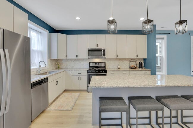 Foto del edificio - 1242 N Grant Ave