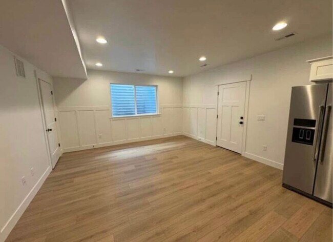 Foto del edificio - 81 S Keaki Wood