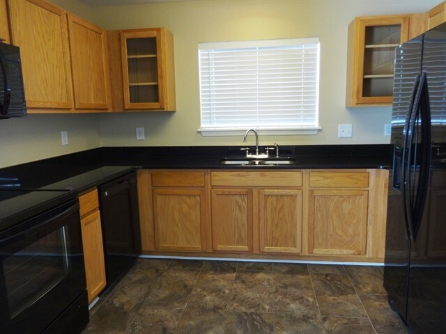 Building Photo - 9004 Fieldstone Trace