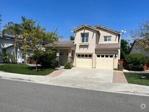 Building Photo - 2415 Falcon Valley Dr