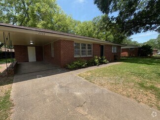 Building Photo - 2722 Blan St