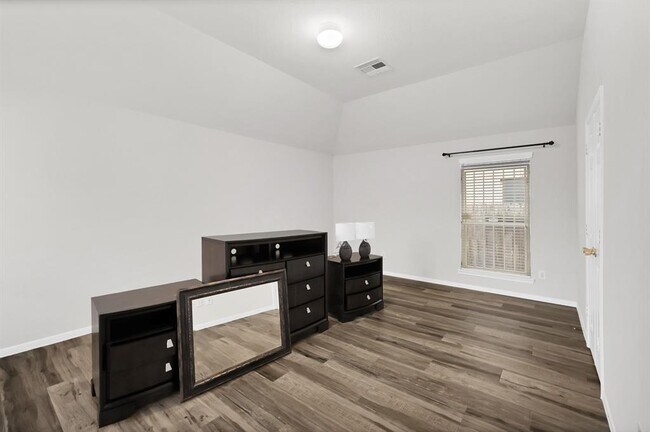 Building Photo - 2938 Westerfield Ln