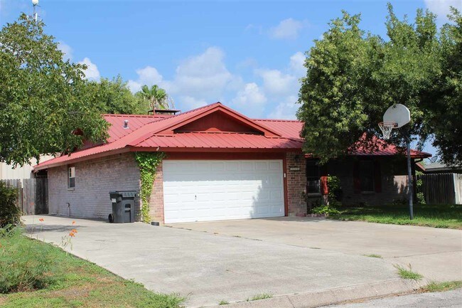 Building Photo - 100 Espuela Dr