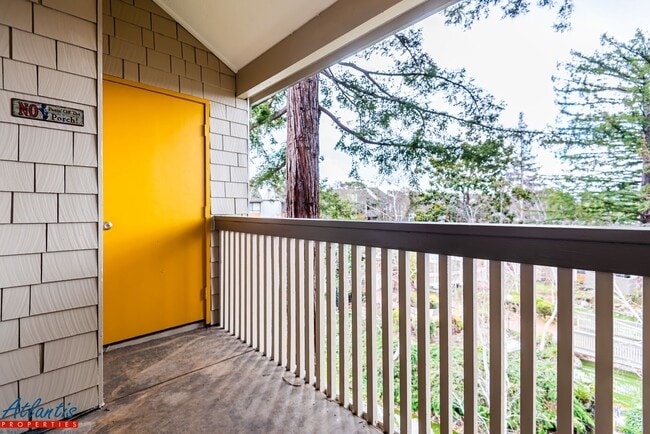 Building Photo - Old Mill Condo | Corner Unit | Desirable Location