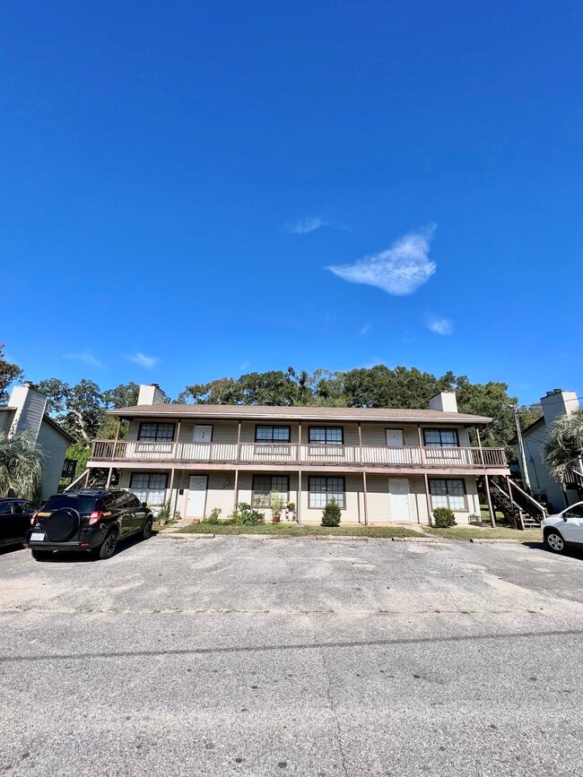 Building Photo - 700 Tumbleweed Trl