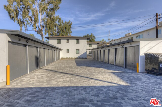 Building Photo - 1574 Yosemite Dr