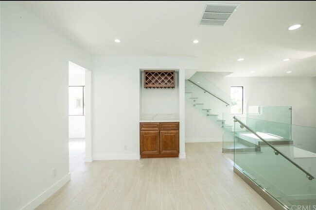 Foto del edificio - 20224 Sherman Way