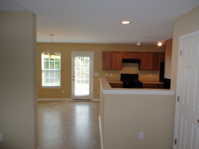 Building Photo - 3220 Laurenfields Way