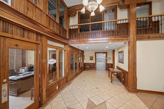 Building Photo - 1927 Harborside Dr