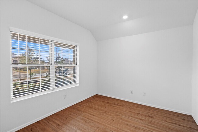 Foto del edificio - 3705 Paloma Fls Ln