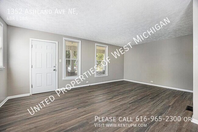 Building Photo - 1352 Ashland Ave NE