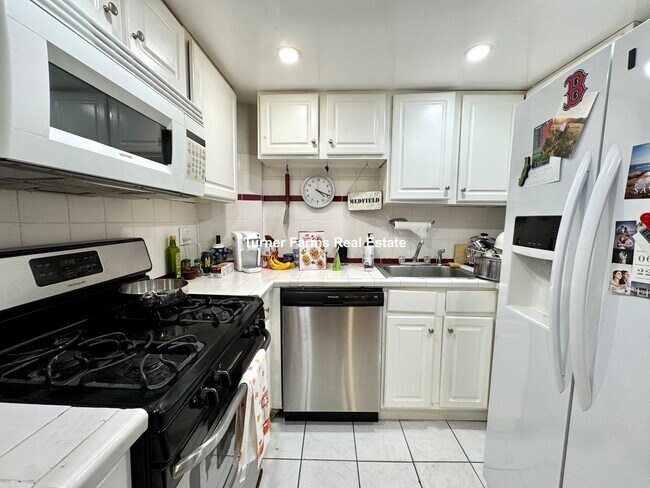 Foto del edificio - 83 E Brookline St