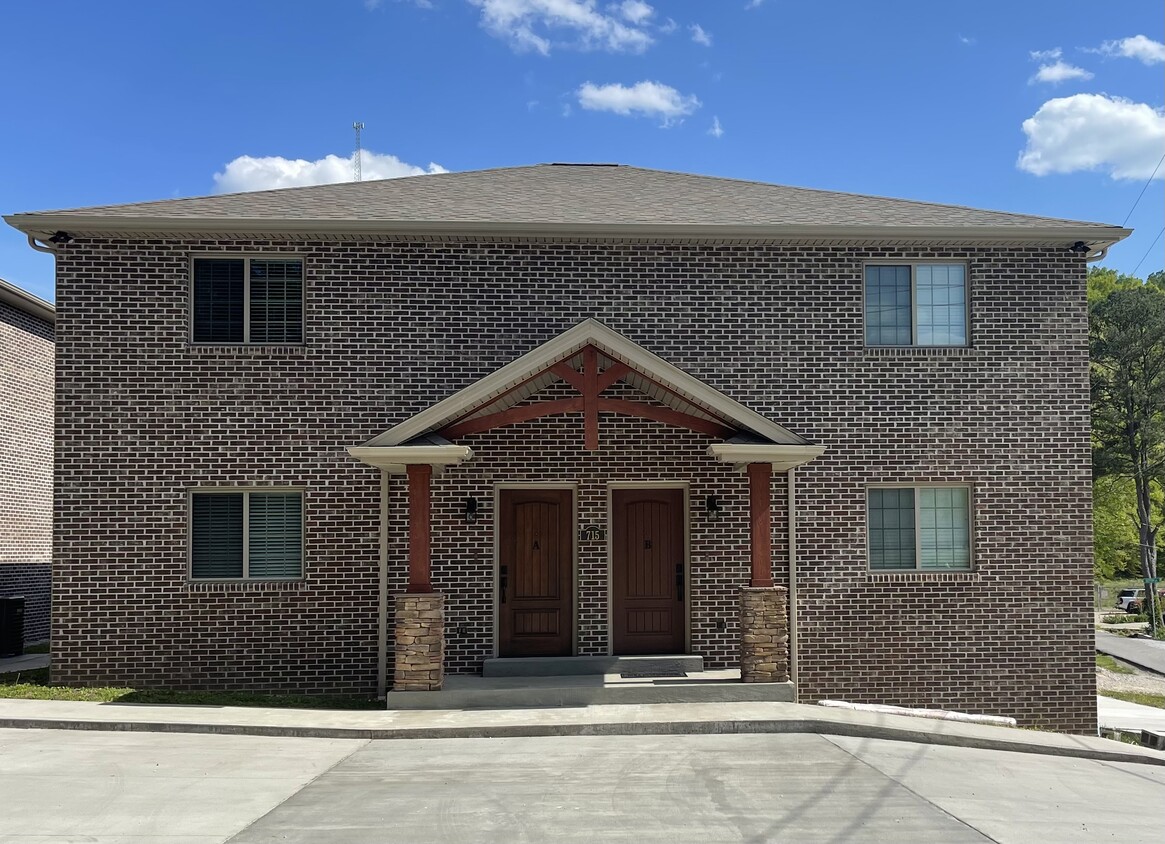 Foto principal - 715 Adkins St