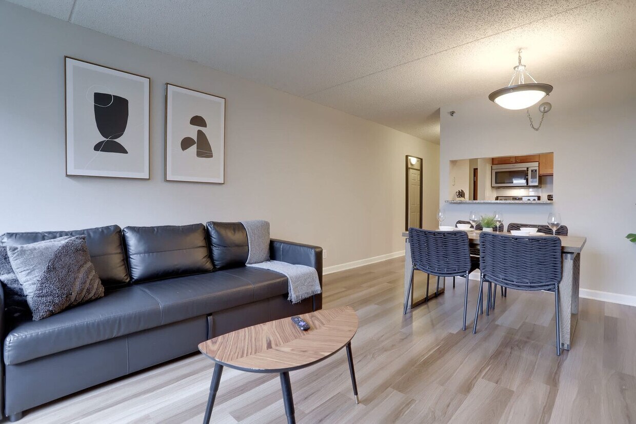 Foto principal - 401 12th St S