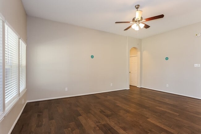 Building Photo - 1401 Oregon St