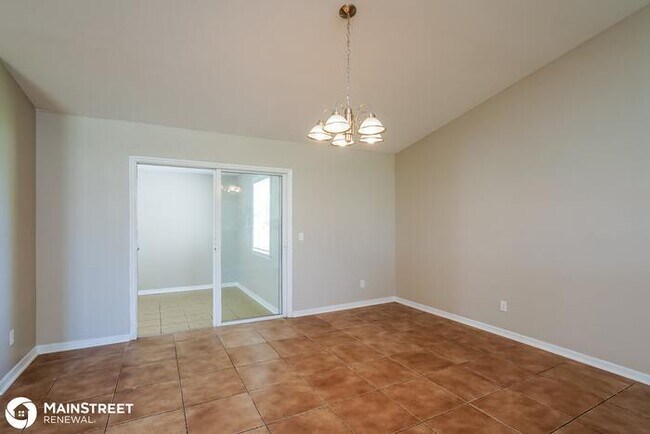 Foto del edificio - 711 NW 17th PL, Cape Coral, FL 33993