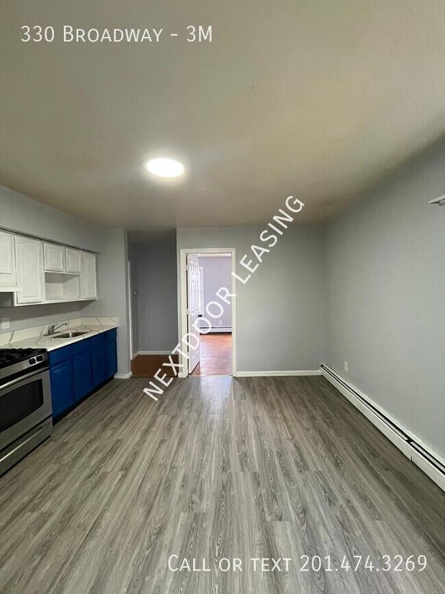 Foto del edificio - 330 Broadway-3M