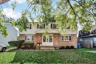 Building Photo - 247 Glenhaven Dr