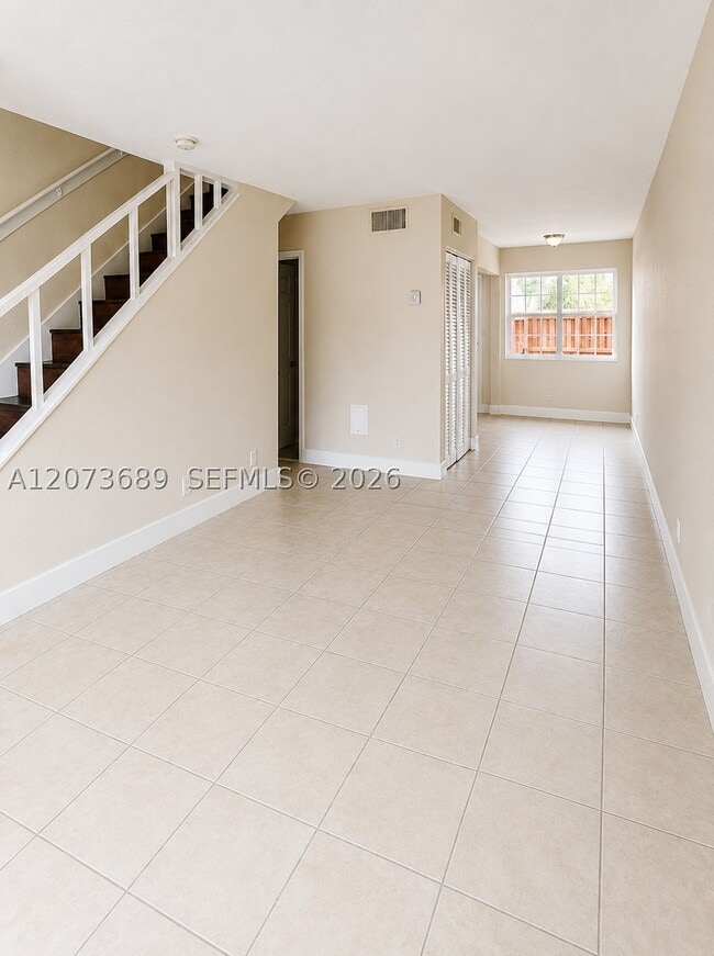 Building Photo - 4601 NW 9th Dr