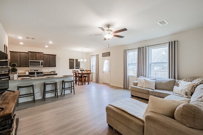Building Photo - 24169 Wilde Dr
