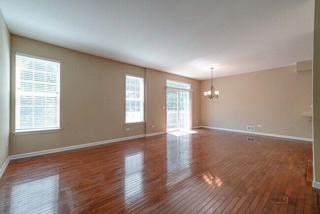 Building Photo - 790 Oak Hollow Rd