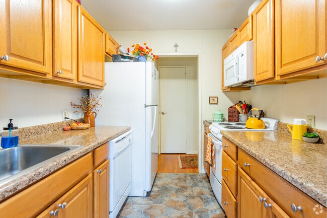 Interior Photo - River House